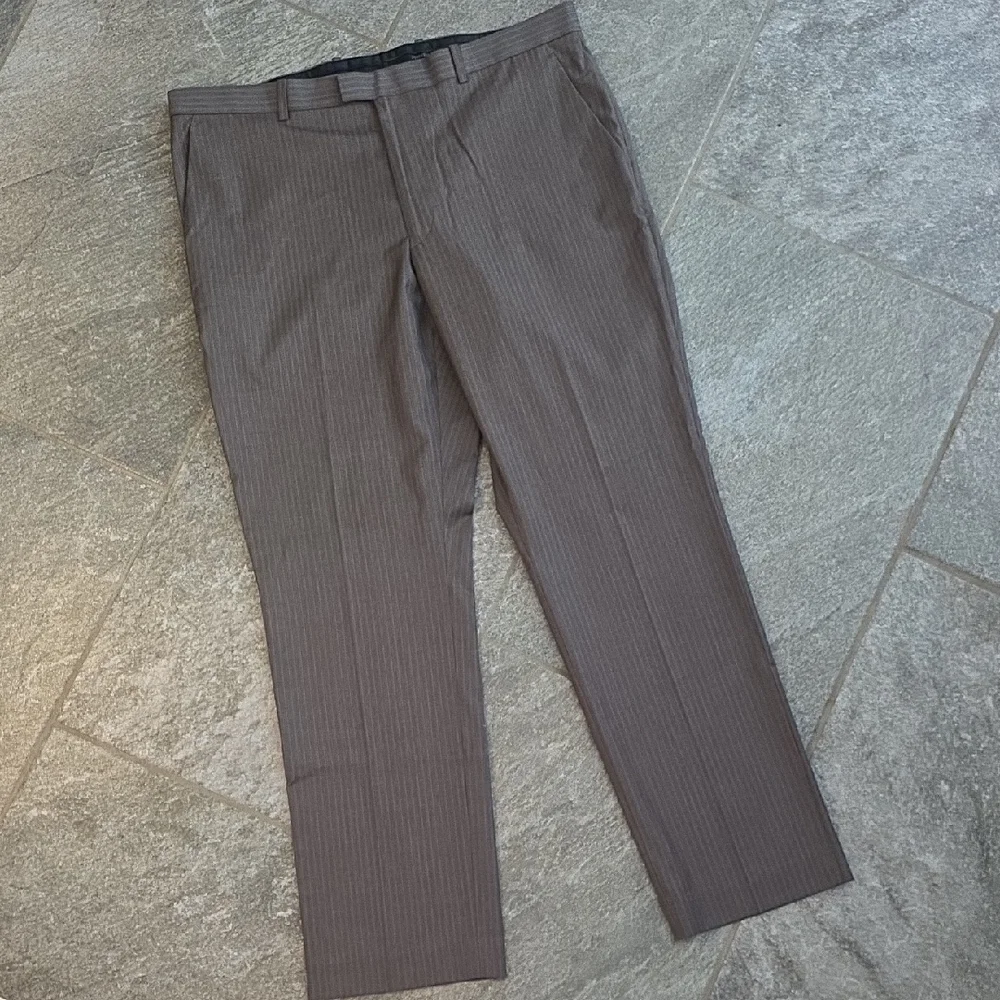 Perry Ellis Portfolio Modern Fit Dress Pants Size 38x32 Brown With Stripes